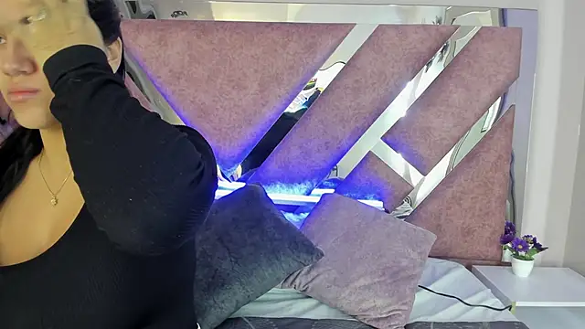 PaulinaDuarte online show from October 28, 10:52 am