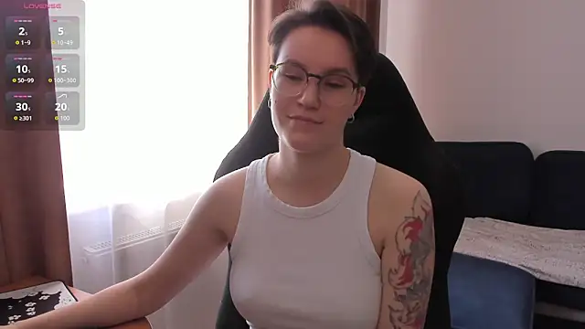 JessieFlower online show from May 6, 7:46 am