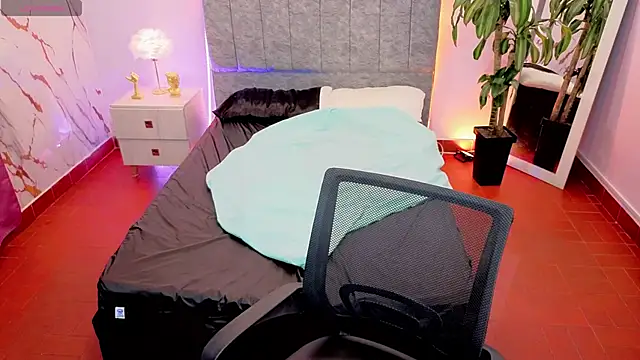 Lana stone  online show from March 17, 3:22 am