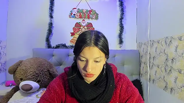 Snapshot of Emma-Wilson chatting on January 7, 5:22 am Emma-Wilson online show from January 7, 5:22 am
