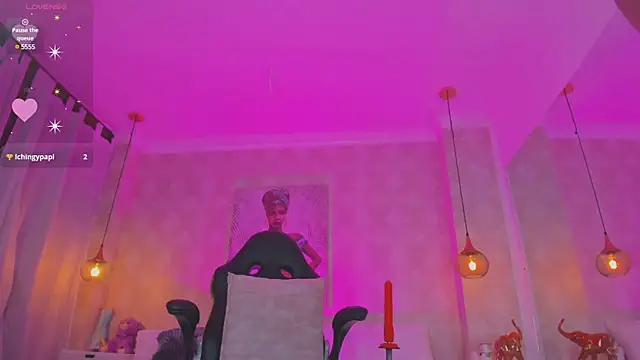 Shantall   online show from March 7, 2:01 pm