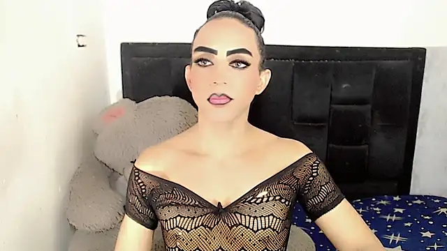 Snapshot of Michell_Queen chatting on February 25, 2:47 am Michell Queen online show from February 25, 2:47 am