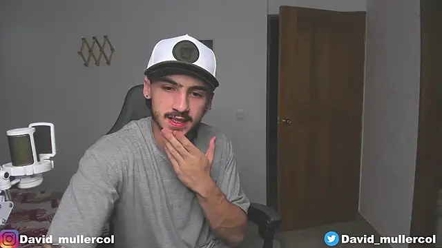 Snapshot of David_Brown18 chatting on January 9, 11:02 pm David Brown18 online show from January 9, 11:02 pm