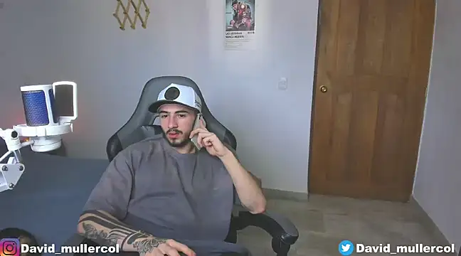 Snapshot of David_Brown18 chatting on January 12, 9:08 pm David Brown18 online show from January 12, 9:08 pm