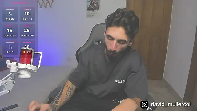 Snapshot of David_Brown18 chatting on January 27, 10:49 pm David Brown18 online show from January 27, 10:49 pm