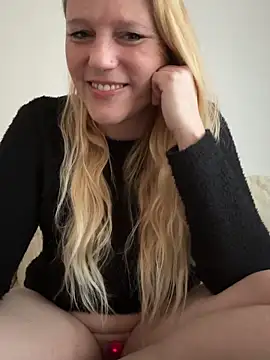 MoniqueLaFee online show from January 24, 7:51 am