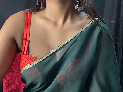Snapshot of Sexy_trisha__7 chatting on December 21, 5:18 pm Sexy trisha 7 online show from December 21, 5:18 pm