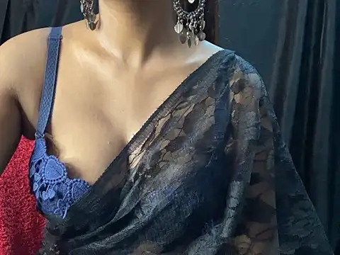Snapshot of Sexy_trisha__7 chatting on January 7, 8:10 pm Sexy trisha 7 online show from January 7, 8:10 pm