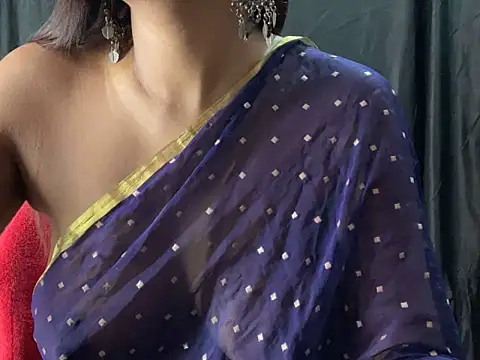 Snapshot of Sexy_trisha__7 chatting on February 7, 7:27 pm Sexy trisha 7 online show from February 7, 7:27 pm