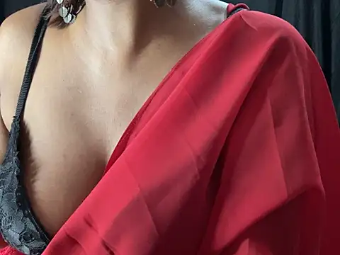 Snapshot of Sexy_trisha__7 chatting on March 10, 10:13 pm Sexy trisha 7 online show from March 10, 10:13 pm