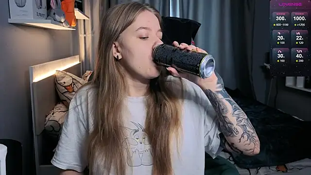 candy maggie online show from February 11, 9:09 am