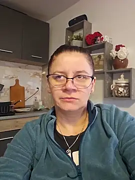 KristenVega online show from November 17, 7:47 am