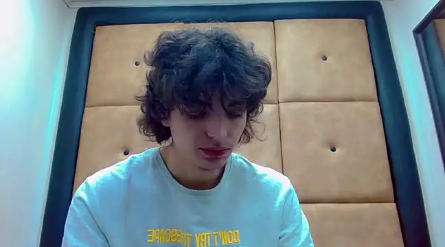 Sr BonnyEthan online show from December 16, 1:32 pm