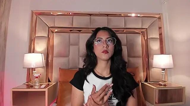 DaraBeckett online show from January 18, 12:04 pm