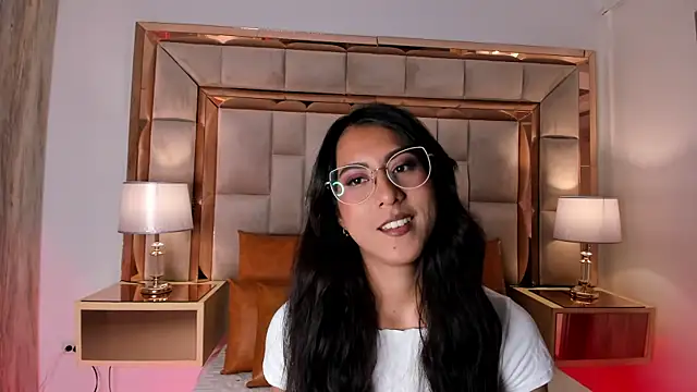 DaraBeckett online show from February 18, 12:17 pm