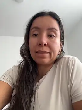 Snapshot of emely_sexx20 chatting on June 9, 2:50 pm emely sexx20 online show from June 9, 2:50 pm