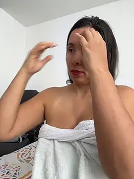 Snapshot of emely_sexx20 chatting on June 10, 7:02 pm emely sexx20 online show from June 10, 7:02 pm