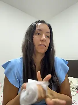 Snapshot of emely_sexx20 chatting on June 11, 2:11 am emely sexx20 online show from June 11, 2:11 am