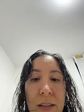 Snapshot of emely_sexx20 chatting on July 16, 2:17 am emely sexx20 online show from July 16, 2:17 am