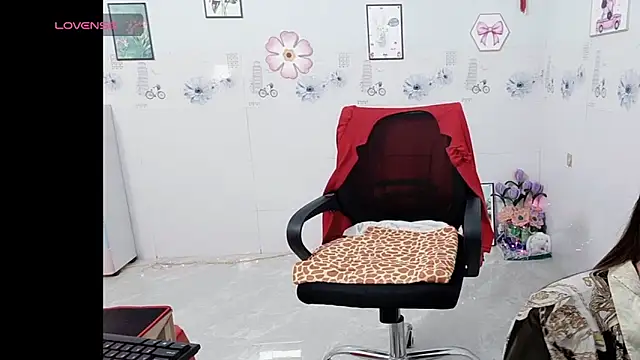 Lanian 99 online show from March 18, 11:41 pm