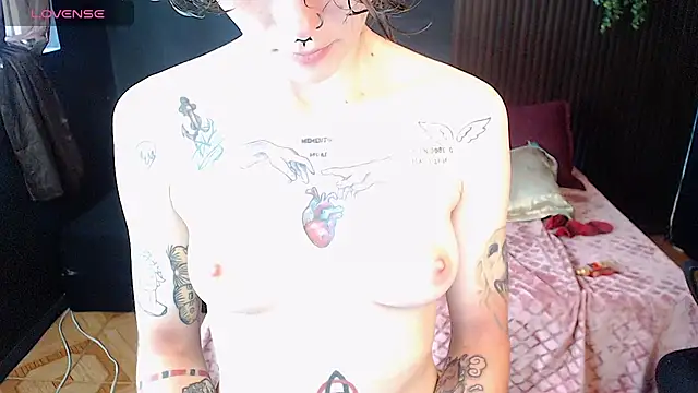 pretty cristal69 online show from March 3, 1:50 pm