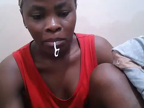 Snapshot of just_ivey chatting on June 19, 1:54 am just ivey online show from June 19, 1:54 am
