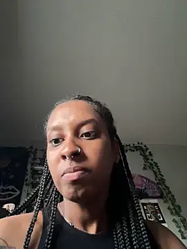 Your Paris online show from March 5, 12:27 am