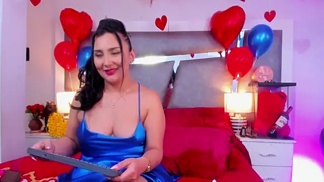 Evangeline Taylorr online show from February 15, 1:21 am