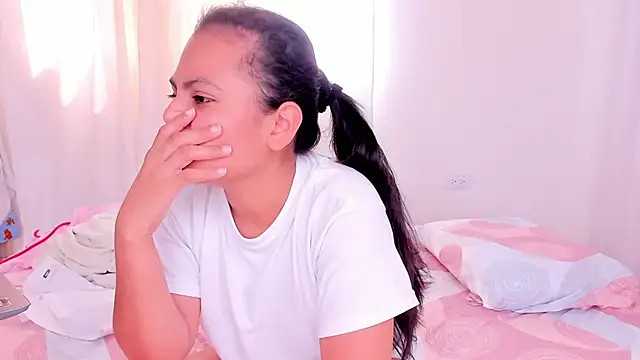 Snapshot of california_0 chatting on February 1, 5:47 pm california 0 online show from February 1, 5:47 pm