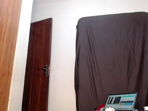 Snapshot of wetpussy_ebony chatting on June 28, 9:26 am wetpussy ebony online show from June 28, 9:26 am