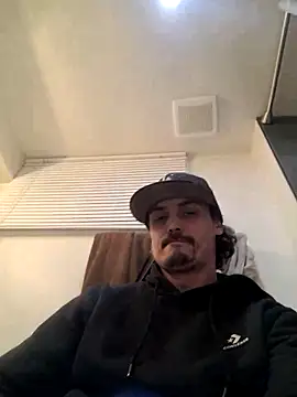 JustTylerr online show from May 23, 6:51 am