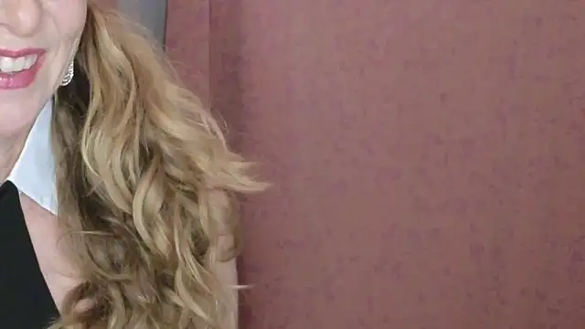 SusannaGlam John online show from December 16, 9:09 pm