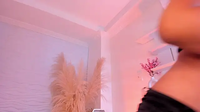 IsabelleFoxx  online show from April 17, 10:57 pm