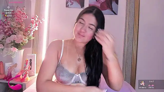 scarlet fostt  online show from March 14, 12:21 pm