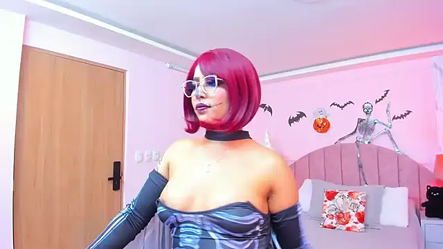 MadelaineJones online show from October 31, 5:47 pm