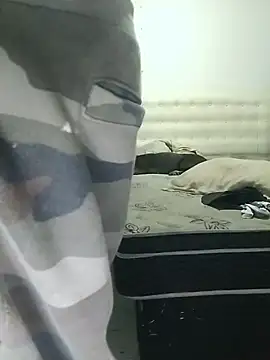 pikalindaxx online show from February 5, 6:12 pm