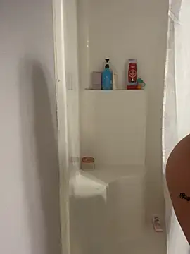 Snapshot of SashaBaby69 chatting on January 25, 10:18 pm SashaBaby69 online show from January 25, 10:18 pm