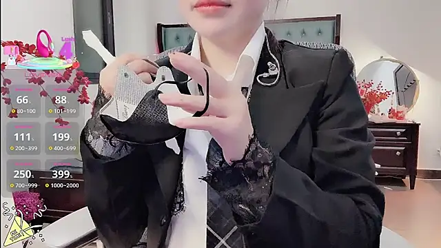 Snapshot of Berrysweet_68 chatting on January 18, 2:21 pm Berrysweet 68 online show from January 18, 2:21 pm