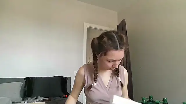 Adela Vetta online show from March 23, 9:57 am