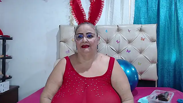 Snapshot of BBW_salome chatting on January 15, 7:55 pm BBW salome online show from January 15, 7:55 pm