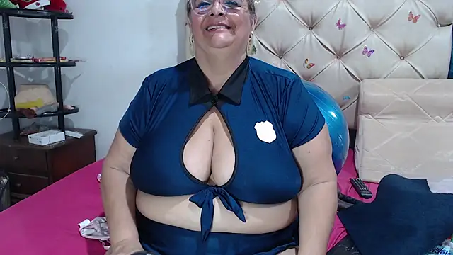 Snapshot of BBW_salome chatting on January 23, 2:23 am BBW salome online show from January 23, 2:23 am