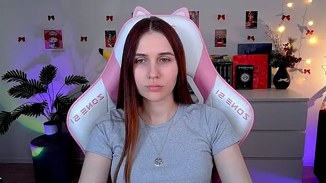 AliceCharmy online show from February 18, 1:18 pm