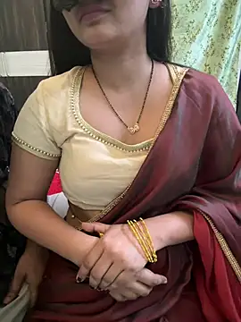 Snapshot of Magical-Couple-telugu chatting on February 2, 2:45 pm Magical-Couple-telugu online show from February 2, 2:45 pm