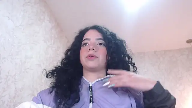 EmmaCowperr online show from January 4, 5:48 am