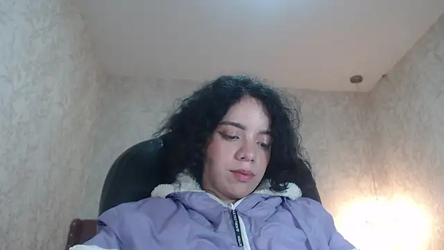 EmmaCowperr online show from January 11, 7:06 am