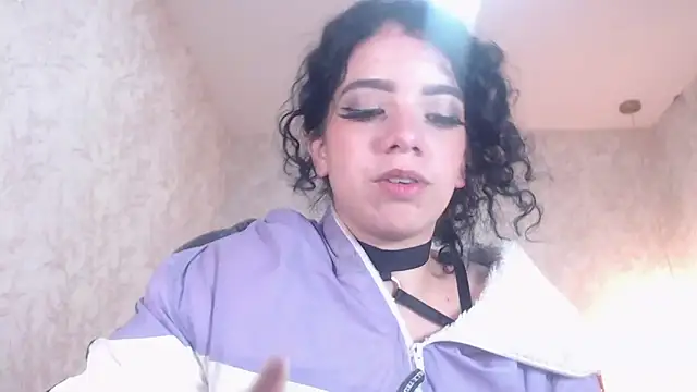 EmmaCowperr online show from January 13, 2:32 pm