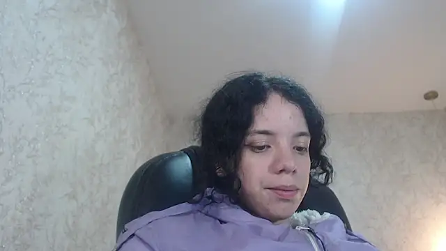 EmmaCowperr online show from January 16, 3:35 pm