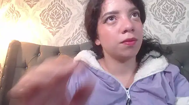 EmmaCowperr online show from February 26, 4:45 pm