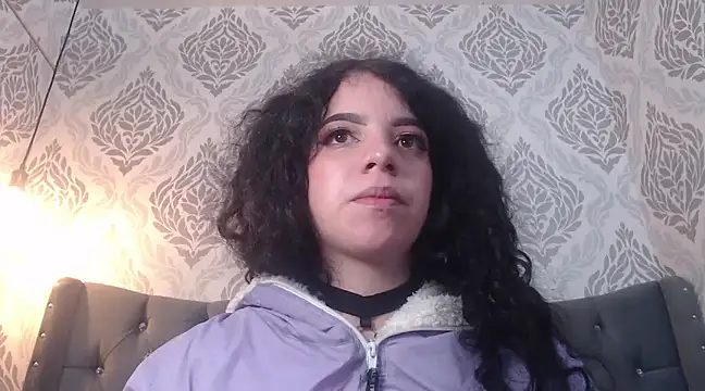 EmmaCowperr online show from March 11, 9:48 pm