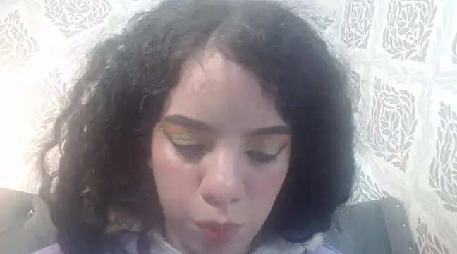 EmmaCowperr online show from March 21, 2:51 pm